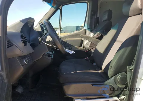 2021 Mercedes-Benz Sprinter 2500 z USA, uszkodzony, nr VIN W1Y4EBHY1MT057087